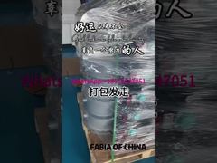 Pesanan pelanggan Indonesia sedang dikemas dan dikirim